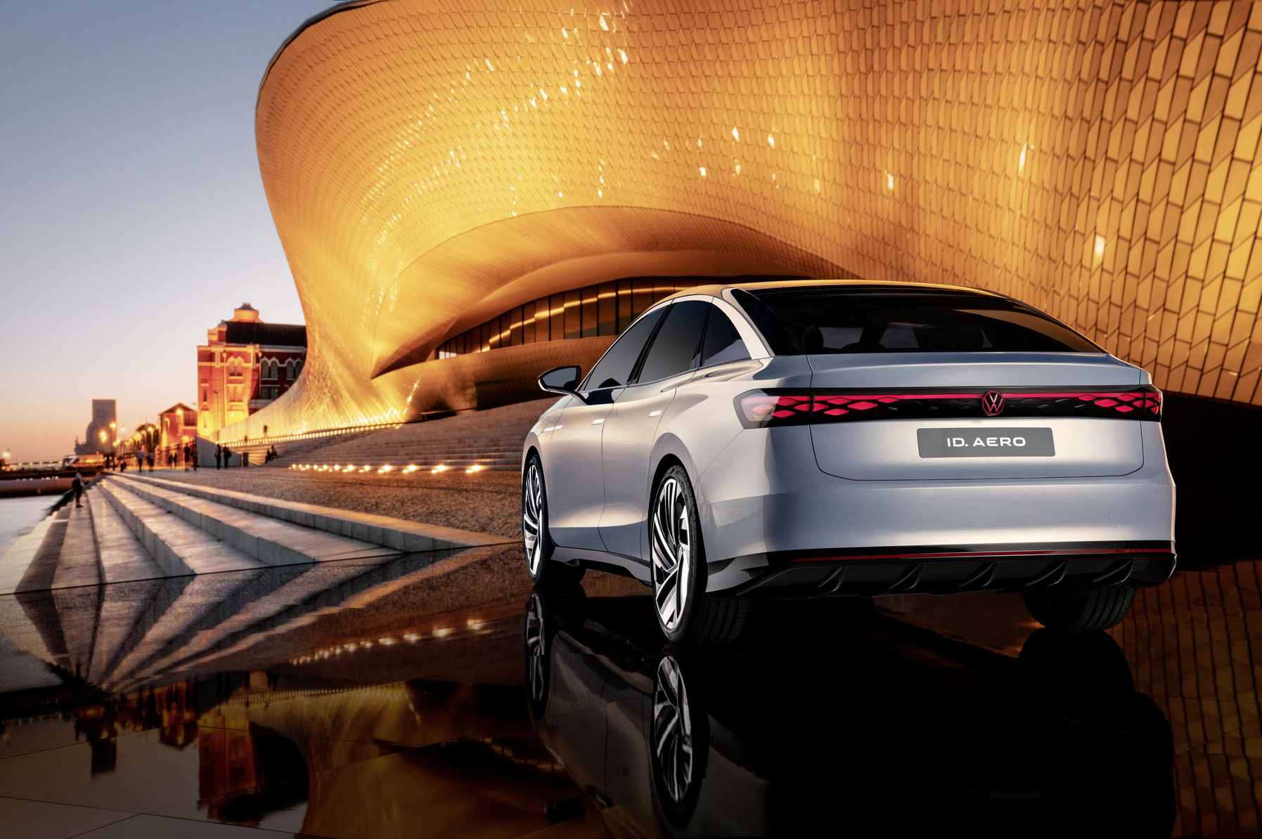 DB2022AU00363 Medium